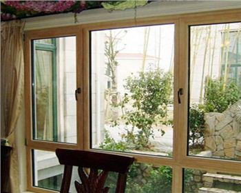 鋁木對開門窗